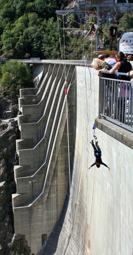 bungee-jumping-Walti Göhner-Pixabay